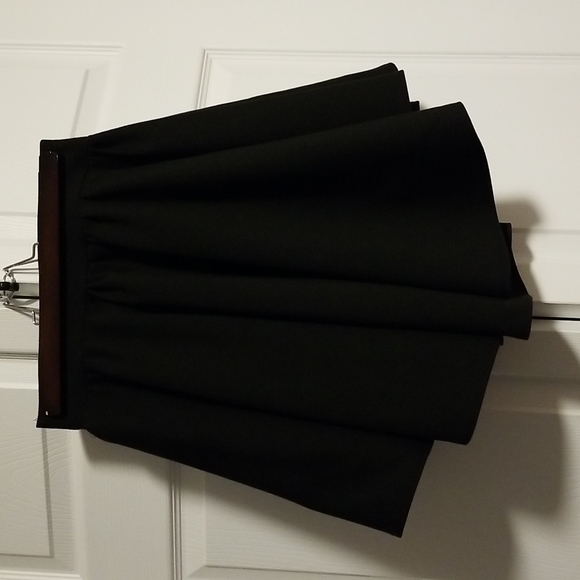 Black high low skirt - Picture 2 of 3